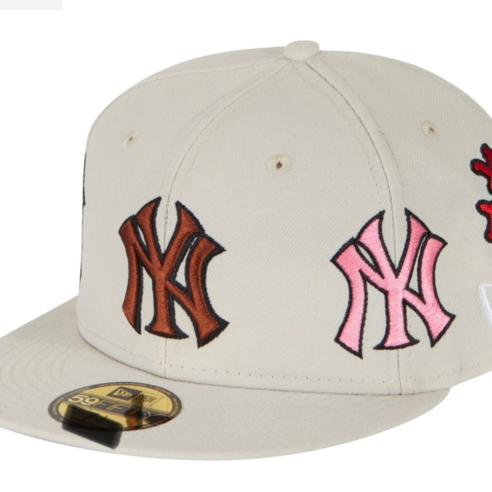NWT Supreme New York Yankees Kanji New Era Fitted Cap Tan color